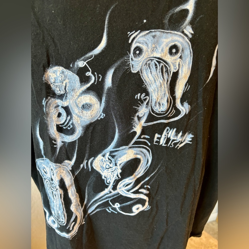 Billie Eilish rock concert T-shirt